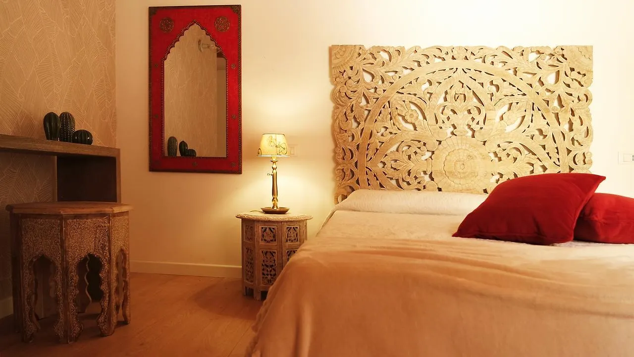 Indisparte Suites Bergamo 0*,
